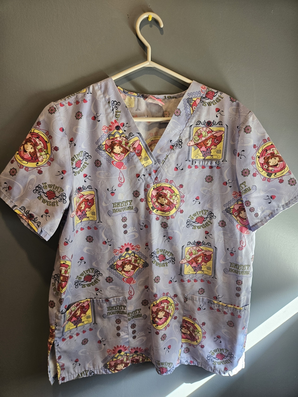 2006 Vintage Strawberry Shortcake Scrubs L/XL